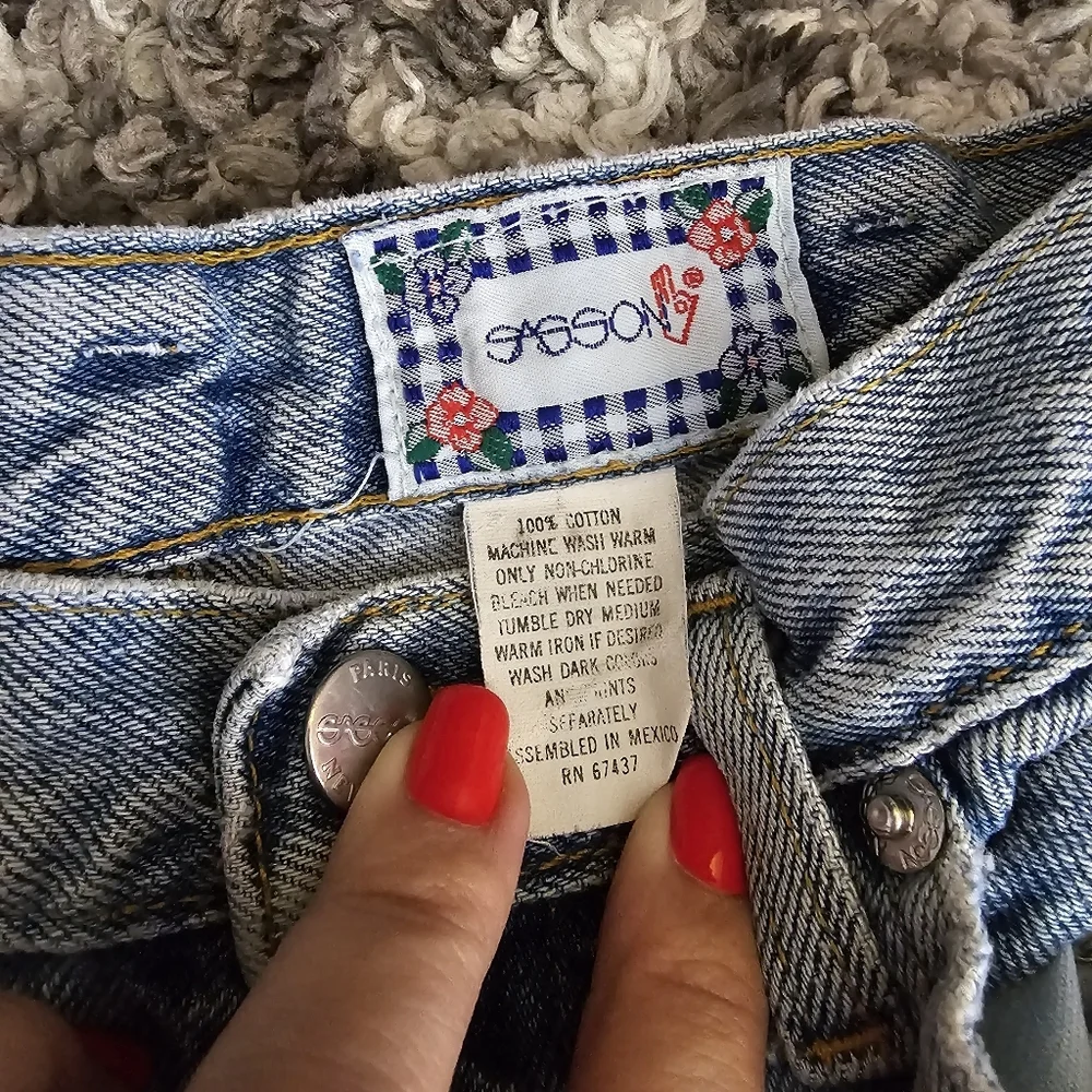 Vintage Sasson Girls Highwaisted Jean Denim Shorts With Raw Hem Size 14 - Picture 7 of 7
